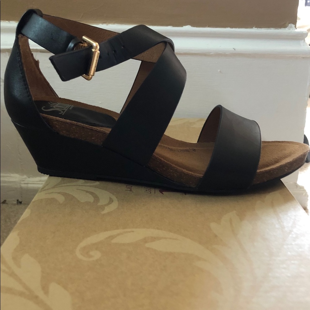 NIB Söfft Vita Wedge Heels